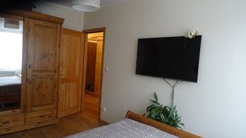 2 dormitorios, escritorio, sistema de insonorización