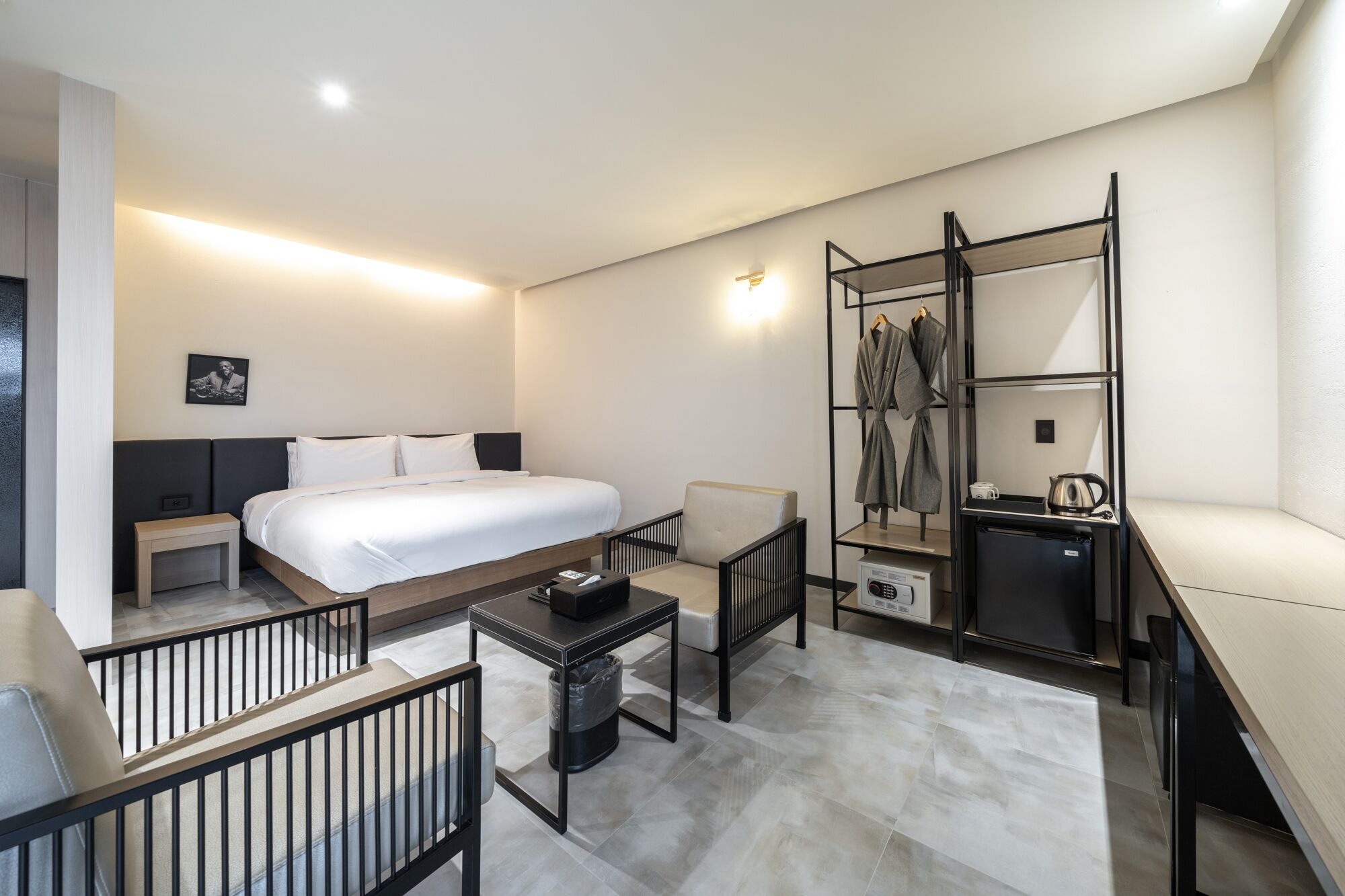 Svit Signature | Duntäcken, värdeförvaringsskåp på rummet och individuell inredning