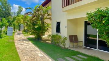 Basic Apartment | Exterior