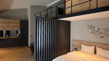 Loft design | Roupas de cama premium, cofres nos quartos, individualmente decorados