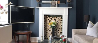 Central Crickhowell Cottage amazing location Brecon Beacons!