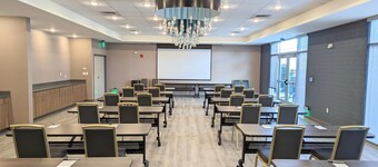 Candlewood Suites Tulsa Hills Jenks