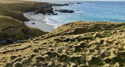 Muirneag @ The Decca, Self-catering cottage, minutes from beach