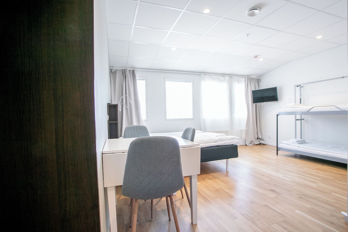 Familienstudio | 1 Schlafzimmer, Schreibtisch, laptopgeeigneter Arbeitsplatz