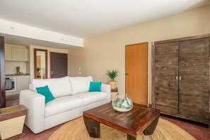 TV - Anagani 119, suite with private pool (Le François)