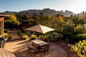 屋外ダイニングエリア