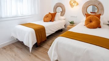 2 bedrooms, iron/ironing board, internet, bed sheets