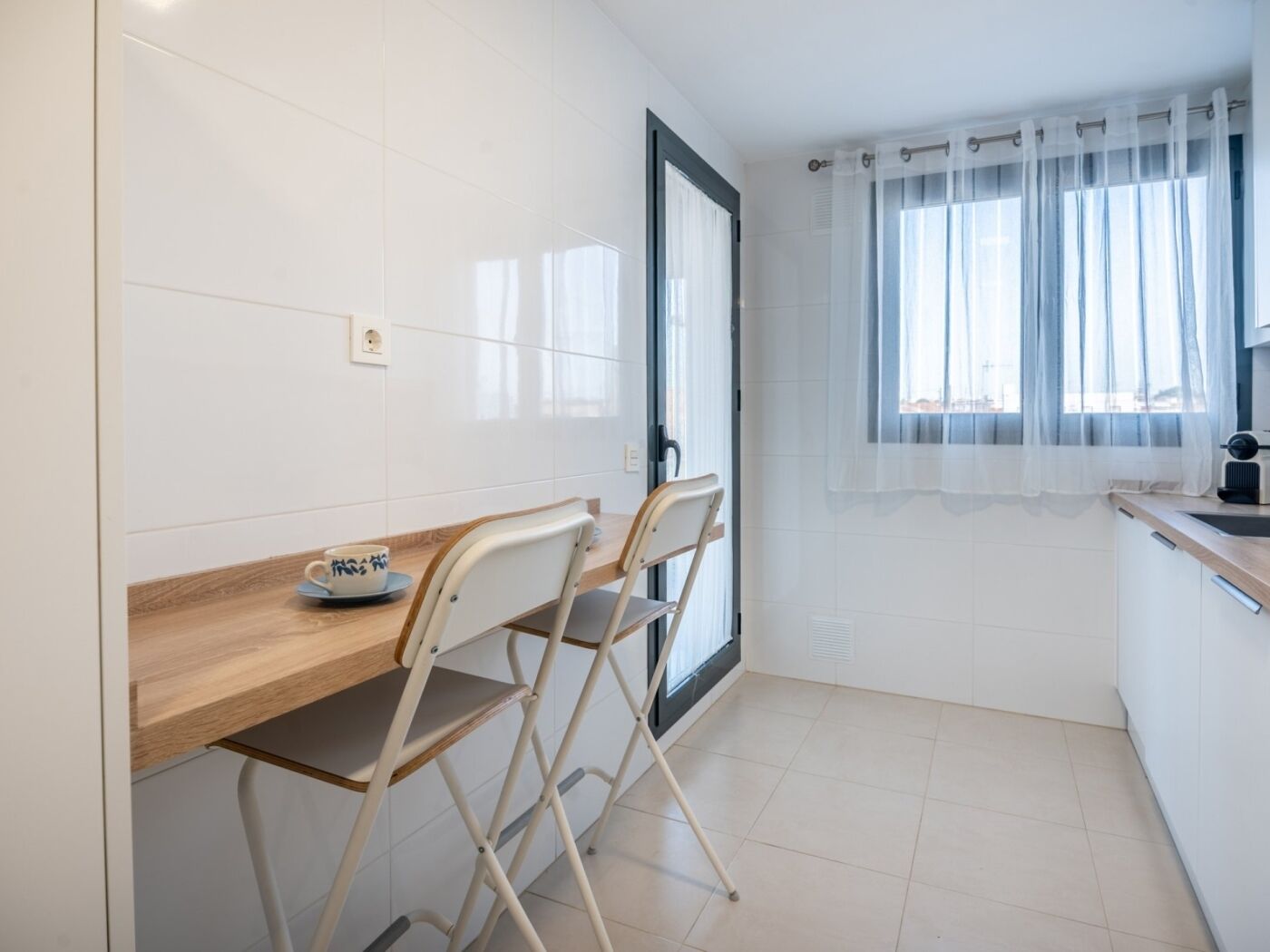 Kjøleskap, mikrobølgeovn, ovn og oppvaskmaskin