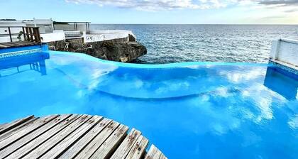ON THE CARIBBEAN SEA - CRYSTAL APARTMENT