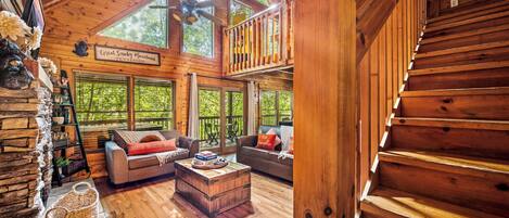 スマートテレビ、暖炉、テレビゲーム、DVD プレーヤー