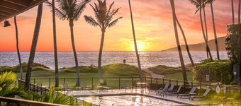 Oceanfront Unit in a Gorgeous Tropical Complex with Beachfront Pool