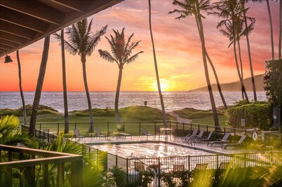 Oceanfront Unit in a Gorgeous Tropical Complex with Beachfront Pool