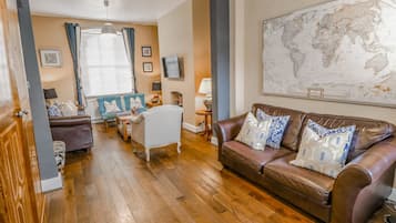Cottage | Living room