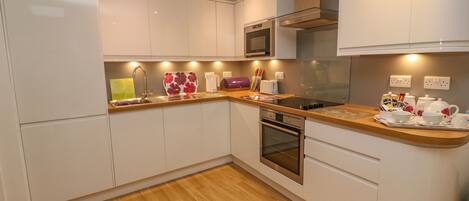 ChaumiÚre | Cuisine privée | Réfrigérateur, lave-vaisselle, bouilloire électrique, grille-pain