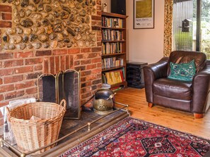 Interior - A lovely traditional Norfolk barn conversion in the heart of the coastline. (Sidestrand, near Cromer)