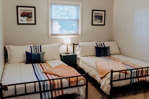 3 chambres, accès au Wi-Fi (inclus), literie fournie