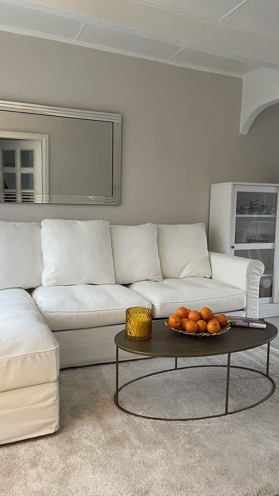 Romantic Canal House With Garden And Direct Water Access - Friedrichstadt