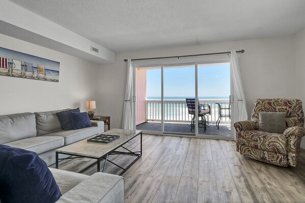 TV - Oceanfront condo w/ocean views and community pool access. 2br/2ba (Carolina Beach)