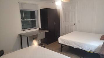 1 bedroom, desk, iron/ironing board, free WiFi