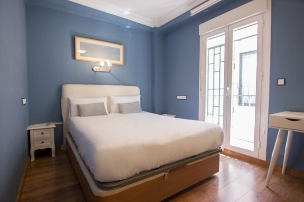 2 bedrooms, WiFi, bed sheets