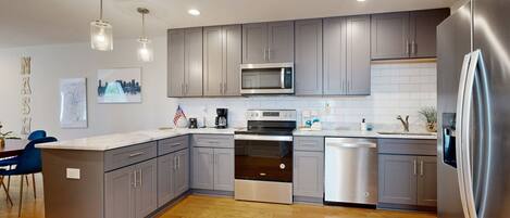 Fridge, microwave, oven, stovetop