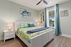 4 bedrooms, iron/ironing board, WiFi, bed sheets