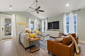 Smart TV, offices - Brand new home with Beautiful beach views (Gulfport)