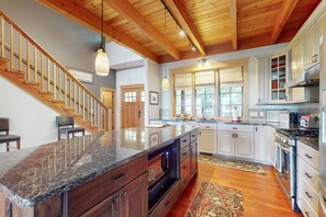 Fridge, microwave, oven, stovetop - Elkhorn Cabin & Eagles Wing Lodge | 2 Adjacent Cabins | Walk to Spa & Trails (Asheville)