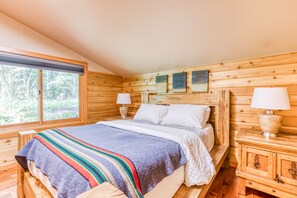 2 slaapkamers, een strijkplank/strijkijzer, internet, beddengoed