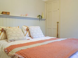 2 bedrooms, free WiFi, bed sheets - Yew Tree House Cottage (New Romney)