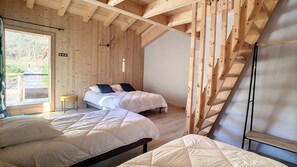 3 bedrooms, iron/ironing board, free WiFi
