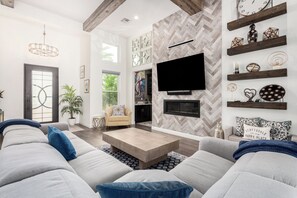 Smart TV, fireplace, stereo, offices
