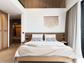 7 bedrooms, in-room safe, desk, soundproofing