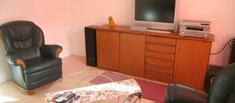 Vacation apartment for 4 guests with 2 bedrooms in Lochwitz