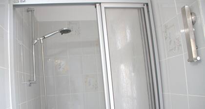 Ferienwohnung für 4 Gäste mit 2 Schlafzimmern in Lochwitz