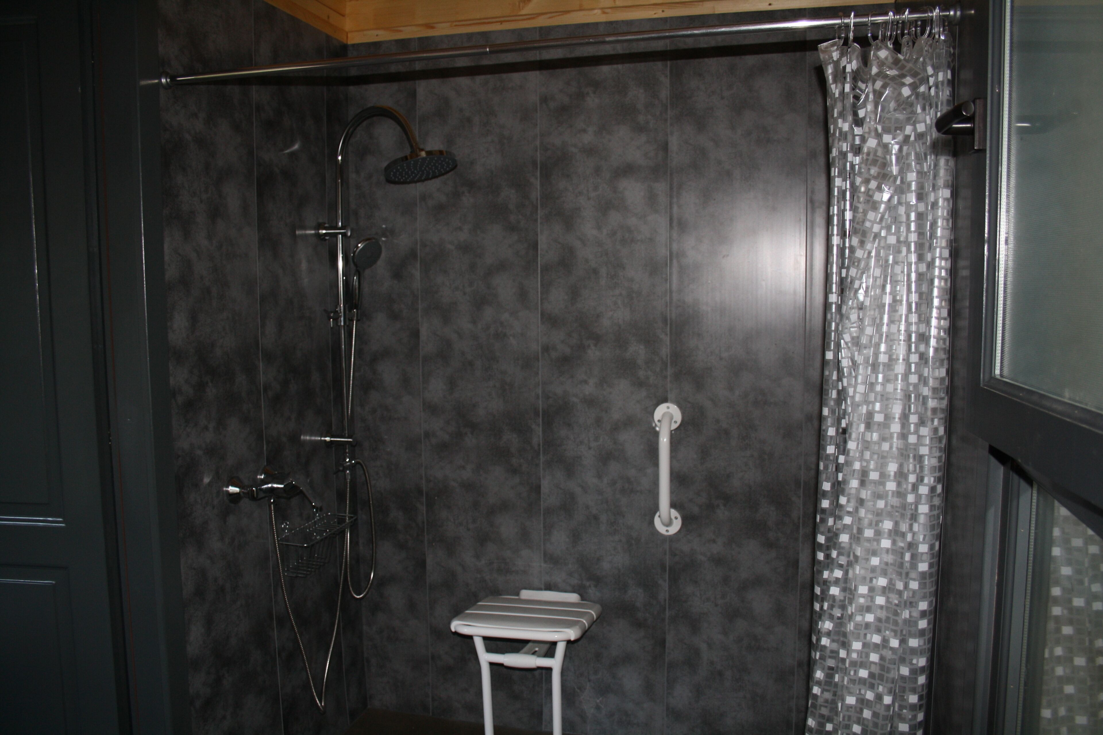 Shower, towels, soap, toilet paper
