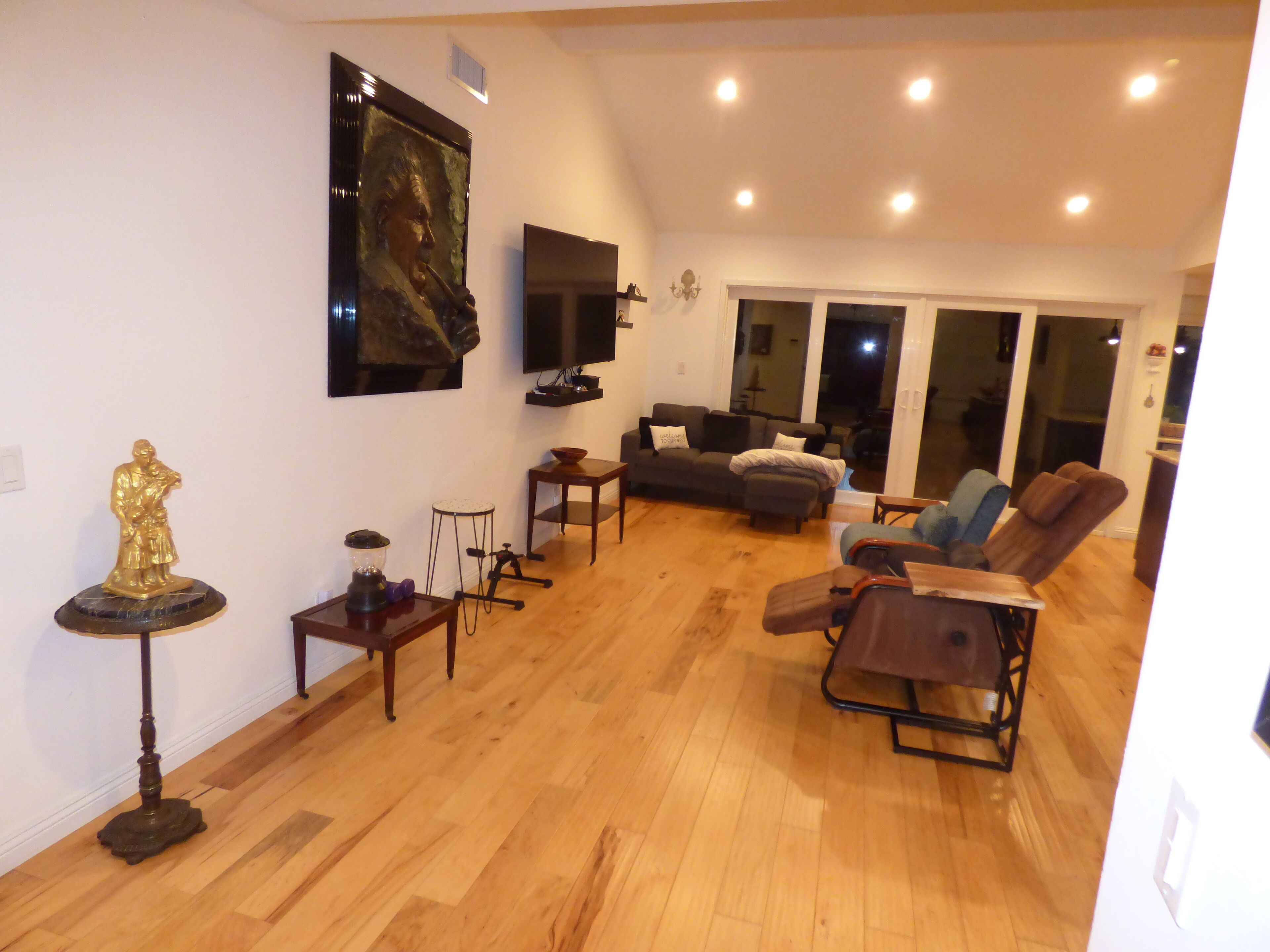 Remodeled One Story Pool Home, Hiking Trails, Lake, Beach & More.. - Thousand Oaks, CA