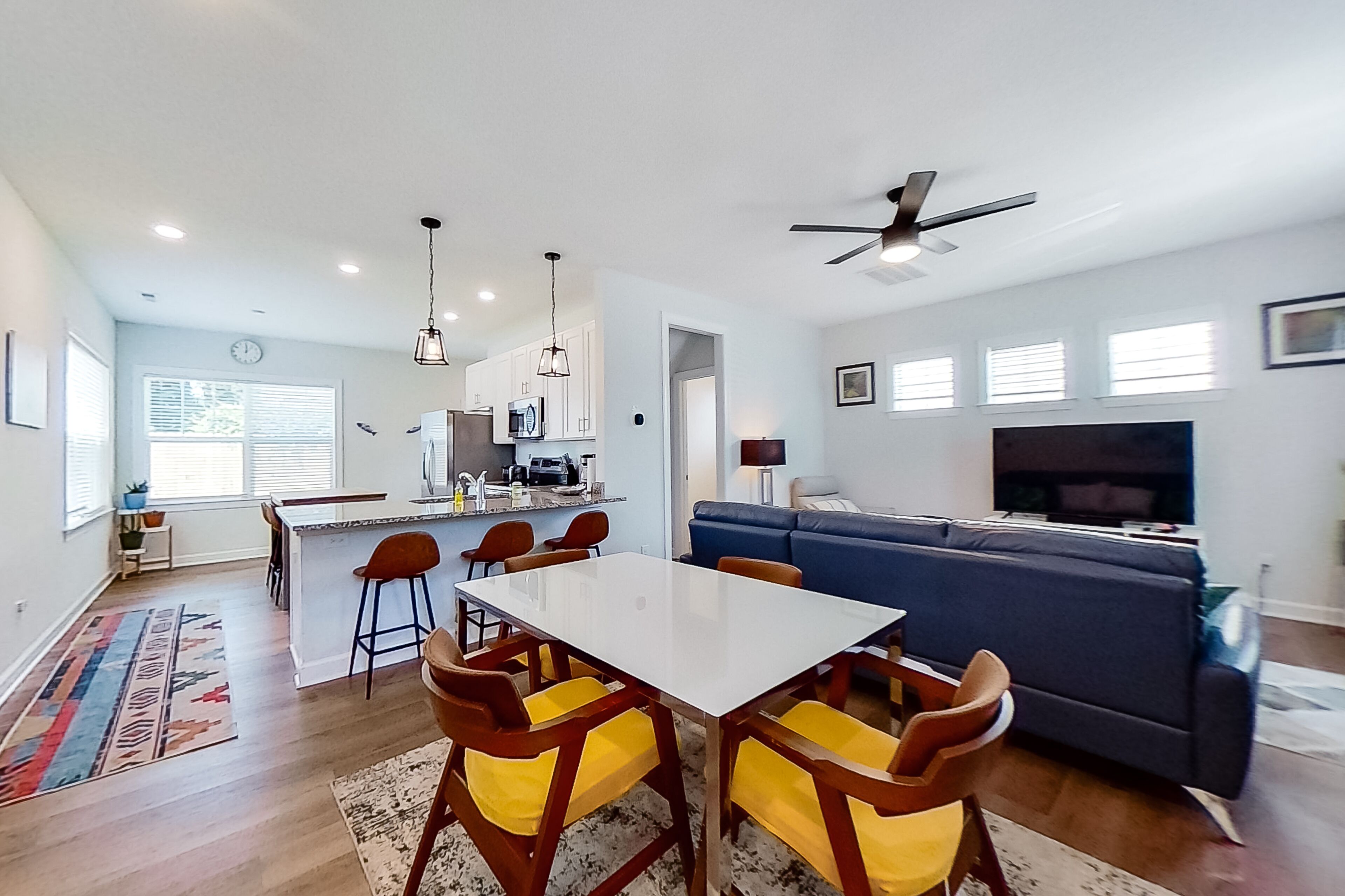 Downtown Jewel | New-Build | Stroll to Historic District & Riverwalk