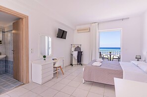 Fer et planche à repasser, Wi-Fi gratuit, draps fournis