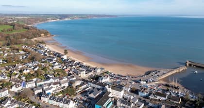 Plas Gwyn - Large Cottage, Walk to Beach