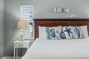 3 bedrooms, desk, iron/ironing board, free WiFi