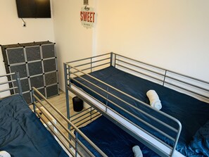 6 bedrooms, WiFi