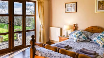 1 bedroom, free WiFi, bed sheets
