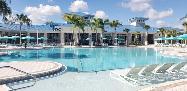 Aloha Clubhouse has so much to offer for your stay and it is only 2 min walk from Summer Breeze