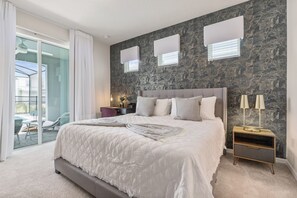5 bedrooms, desk, iron/ironing board, travel crib