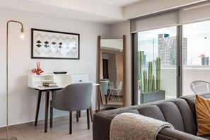 Premier Double Room | Living room