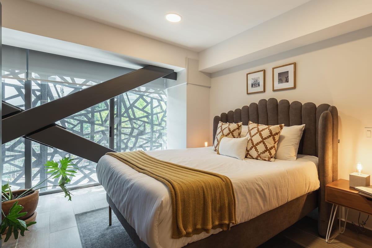 Comfort Double Room | Iron/ironing board, WiFi (free), individually furnished, bed sheets