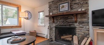 Mtn View & Hot Tub-Peaceful Property w/ stream-mins to Hiking, Biking, Swimming