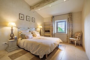 4 chambres, Wi-Fi gratuit, draps fournis