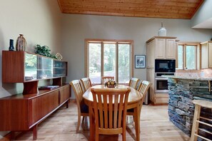 Dining - 5-Acre Hideaway | Screened Porch | Tall Ceilings, Office Loft | Wildlife (Alexander)